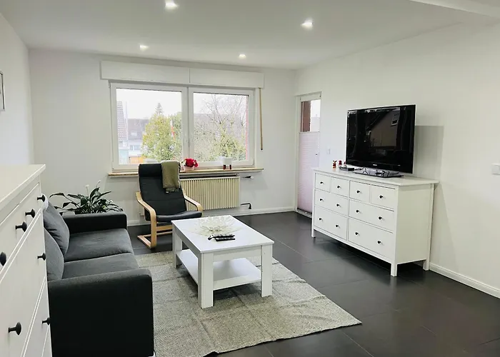 Elegante Apartment In Erftstadt Mit Balkon, Zentral, Bahnhof Nah, Phantasialand Bruehl Bei Cologne