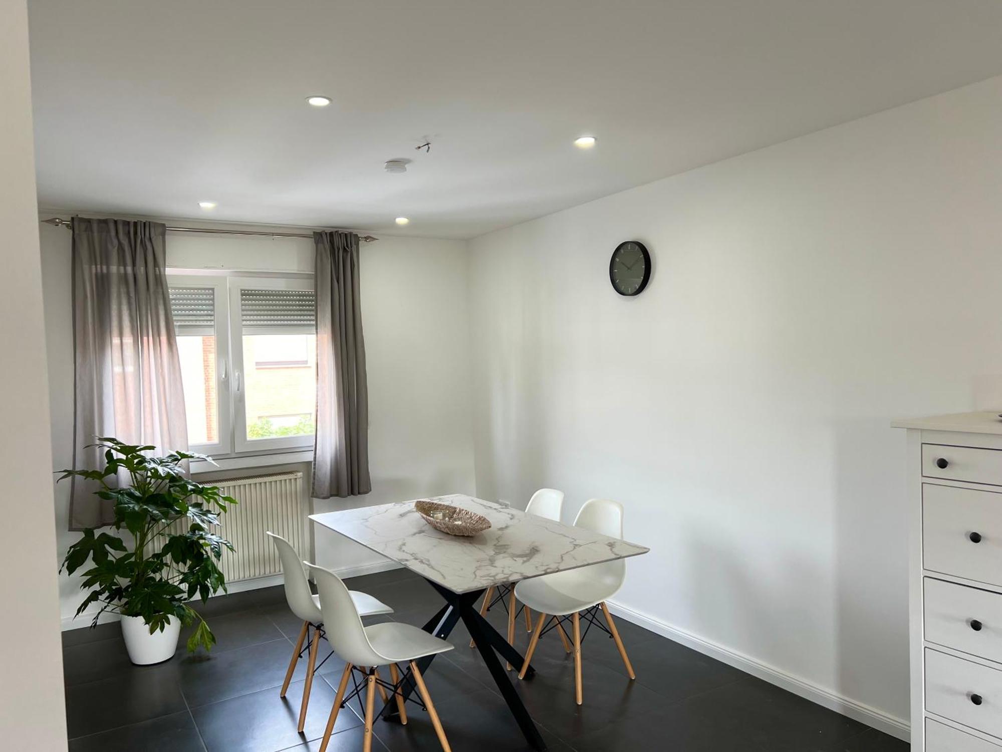 Elegante In Mit Balkon, Zentral, Bahnhof Nah, Phantasialand Bruehl Bei Cologne Appartement