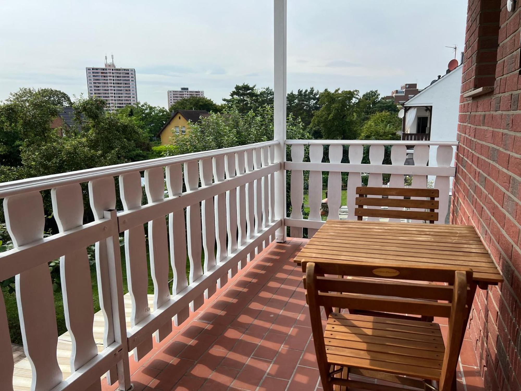 Elegante In Mit Balkon, Zentral, Bahnhof Nah, Phantasialand Bruehl Bei Cologne * Erftstadt