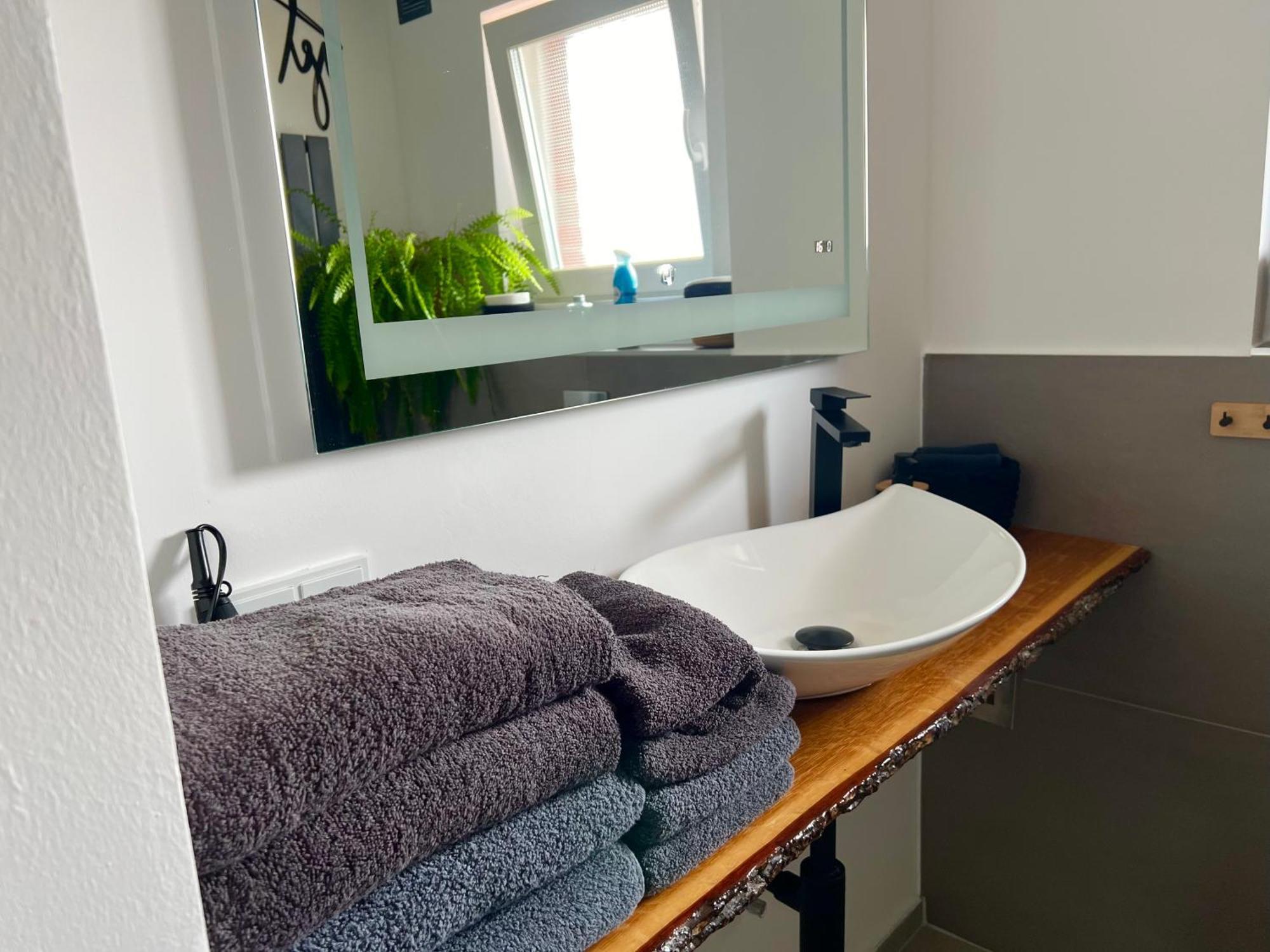 Elegante In Mit Balkon, Zentral, Bahnhof Nah, Phantasialand Bruehl Bei Cologne Erftstadt